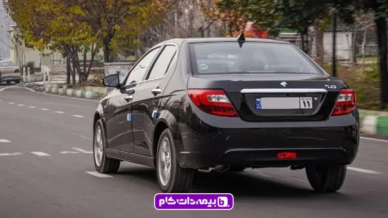 پشت خودروی دنا پلاس