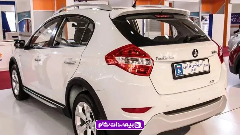 نمایی از پشت ماشین Brilliance Cross C3